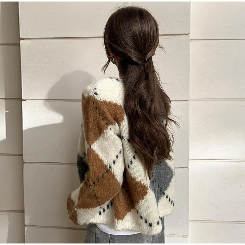 EB | Strickjacke Vielseitig & Stilvoll