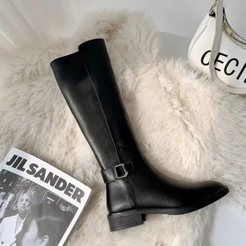 EB | Pu-Leder Knie-Stiefel mit Schnalle und Metalldetails