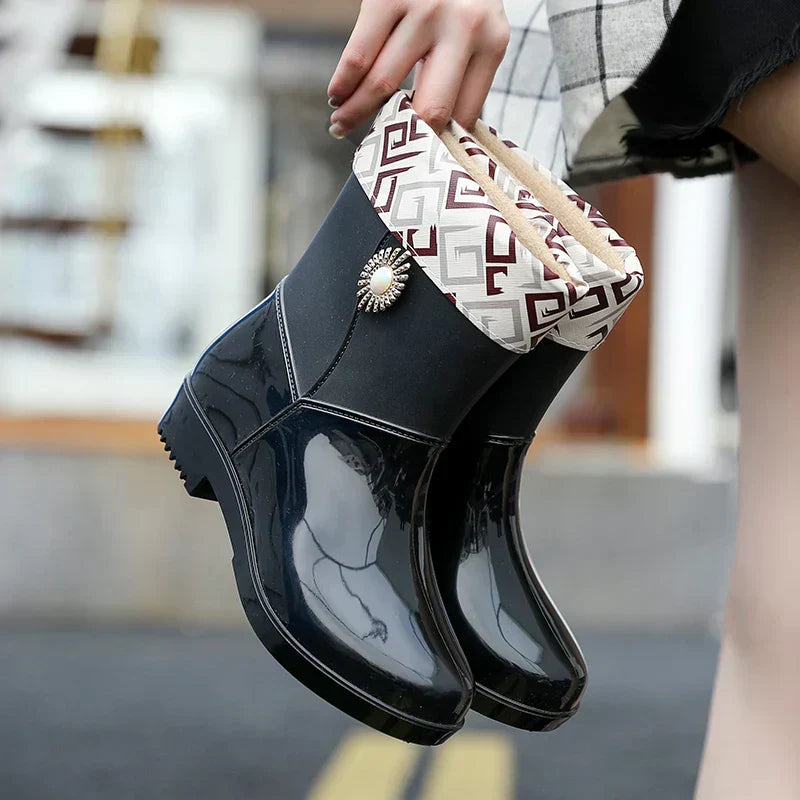EB | Damengummistiefel mit floralem Detail & profilierten Sohlen