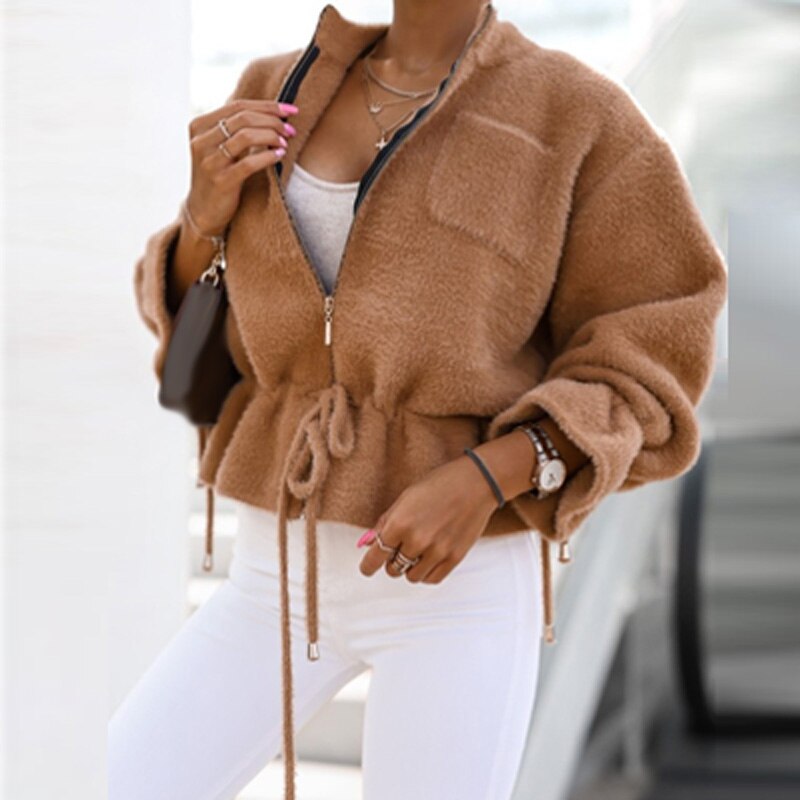 EB | Winterjacke Eine lässige Jacke mit einzigartigem Design