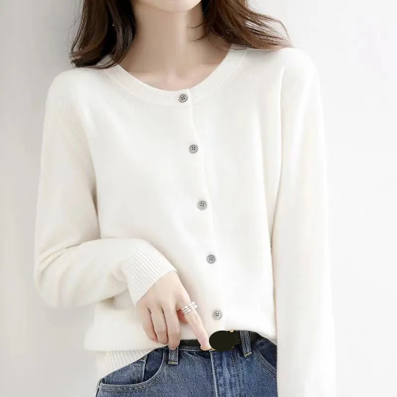 EB | Klassische Strickjacke
