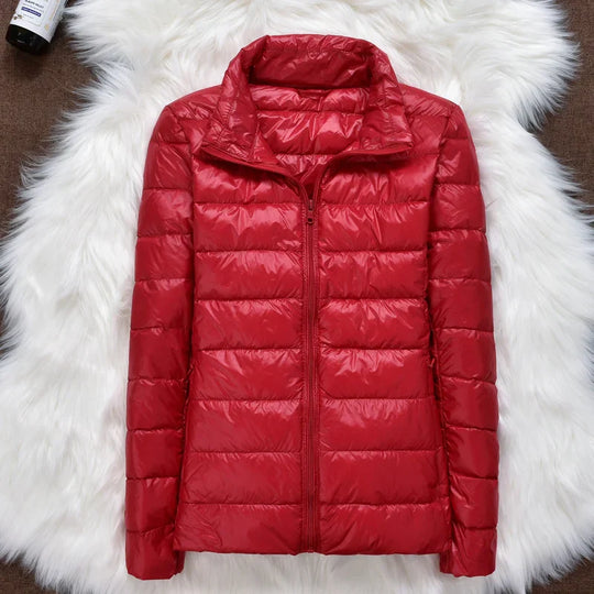 EB | Ultraleichte Damen Daunenjacke mit Kapuze