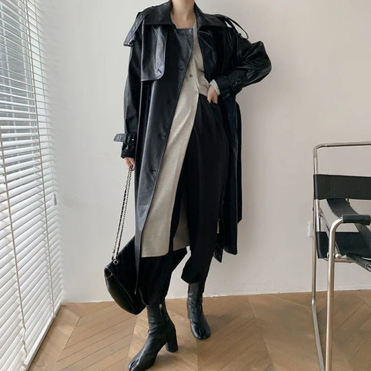 EB | Langer Trenchcoat für Frauen Lederlook Stilvoll und Modern