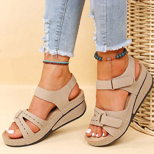EB - Bequeme orthopädische Sandalen mit Keilabsatz