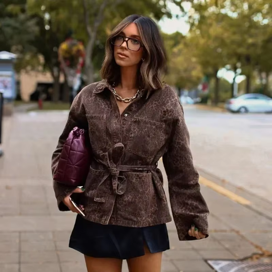 EB | Jeansjacke mit Leopardenmuster
