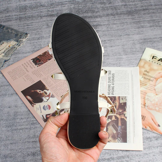 EB | Sommer Damen Sandalen Frauen Lässige Flache Schuhe Schlicht Stil Mode Nieten Design Gehen und Einkaufen Große Größe