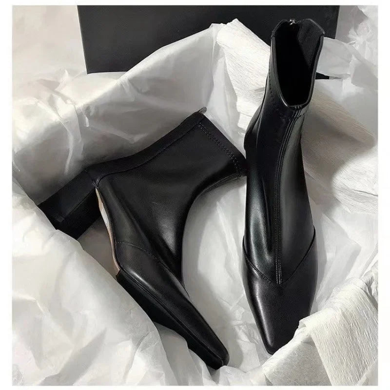 EB | High Heels Chunky Heel Stiefel mit Spitzem Zehen