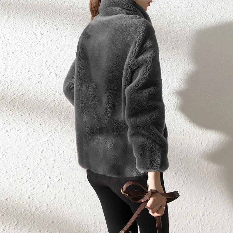 EB | Superweiche Pelzjacke