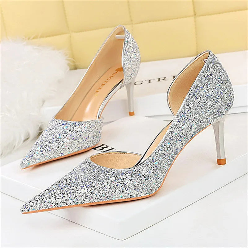 EB | Glitzernder, Spitzer Stiletto Absatz