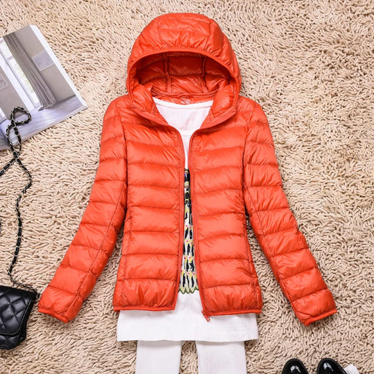 EB | Ultraleichte Damen Daunenjacke mit Kapuze