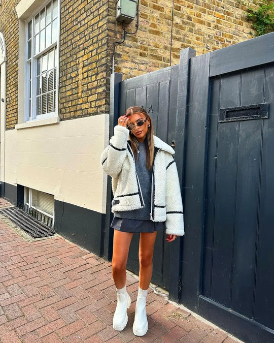 EB | Oversized Sherpa-Jacke - Weich und Warm - Reißverschluss und Hoher Kragen - Trendiges Design