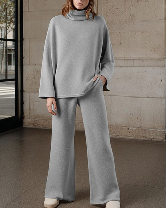 EB | Turtleck Lounge Set