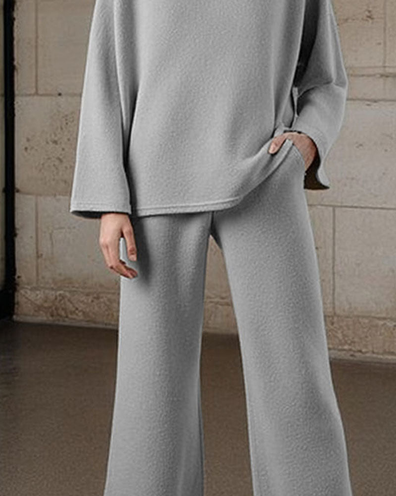 EB | Turtleck Lounge Set