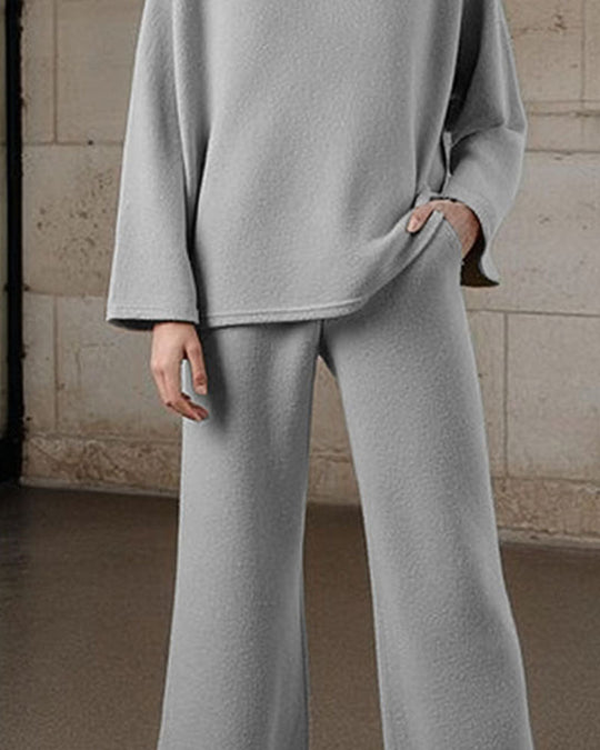 EB | Turtleck Lounge Set