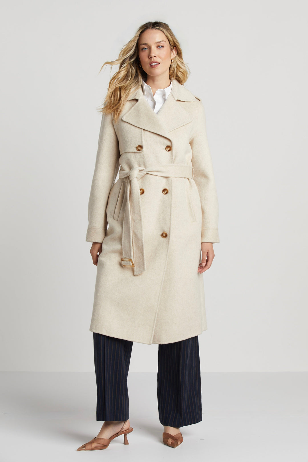 EB | Damen Wolljacke mit doppelter Knopfreihe und abnehmbarem Gürtel und Sturmklappe