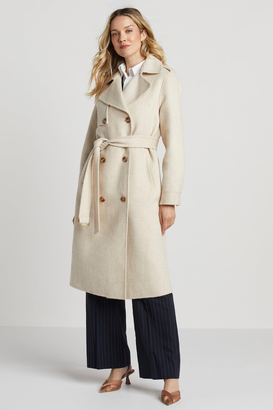 EB | Damen Wolljacke mit doppelter Knopfreihe und abnehmbarem Gürtel und Sturmklappe