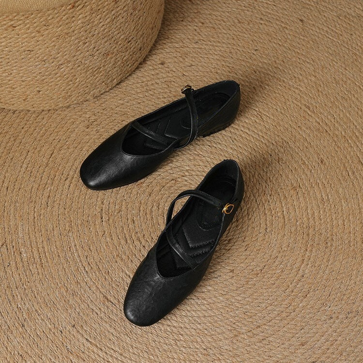 Klassische Damenschuhe aus Leder EB EB