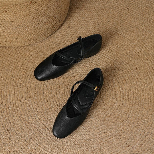 Klassische Damenschuhe aus Leder EB EB