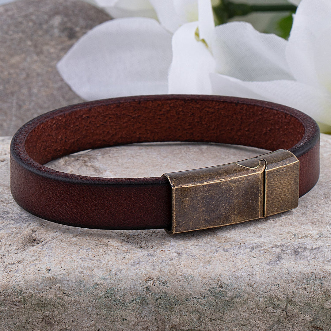EB | Robuste Lederarmband mit Messingschließe