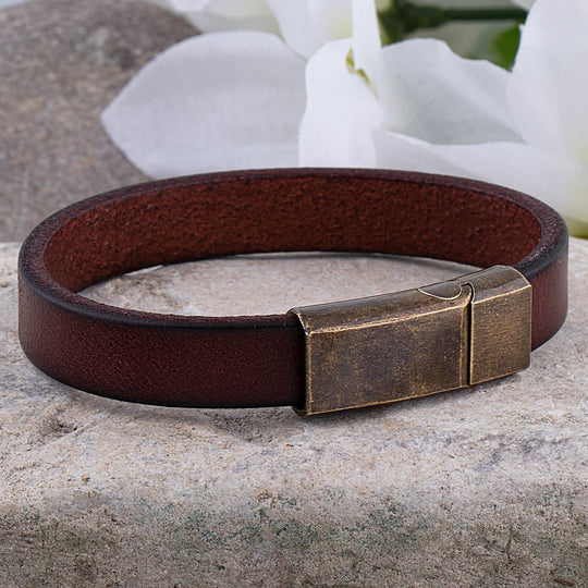 EB | Robuste Lederarmband mit Messingschließe