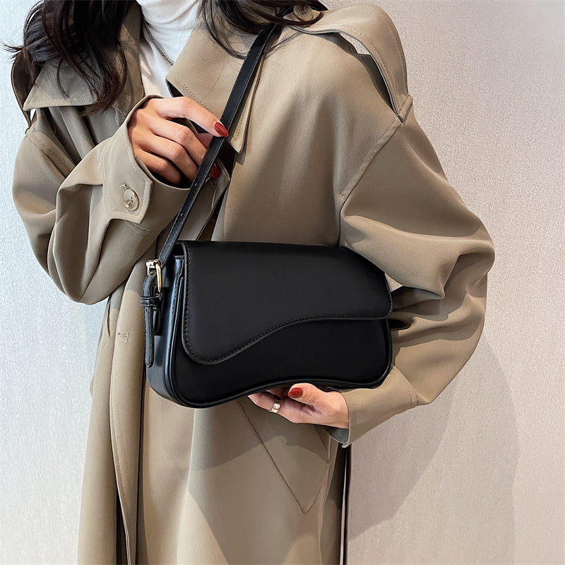 EB | Vintage Leder Crossbody-Taschen Kleine Umhängetasche Stilvolle Armpit Handtaschen und Geldbörsen