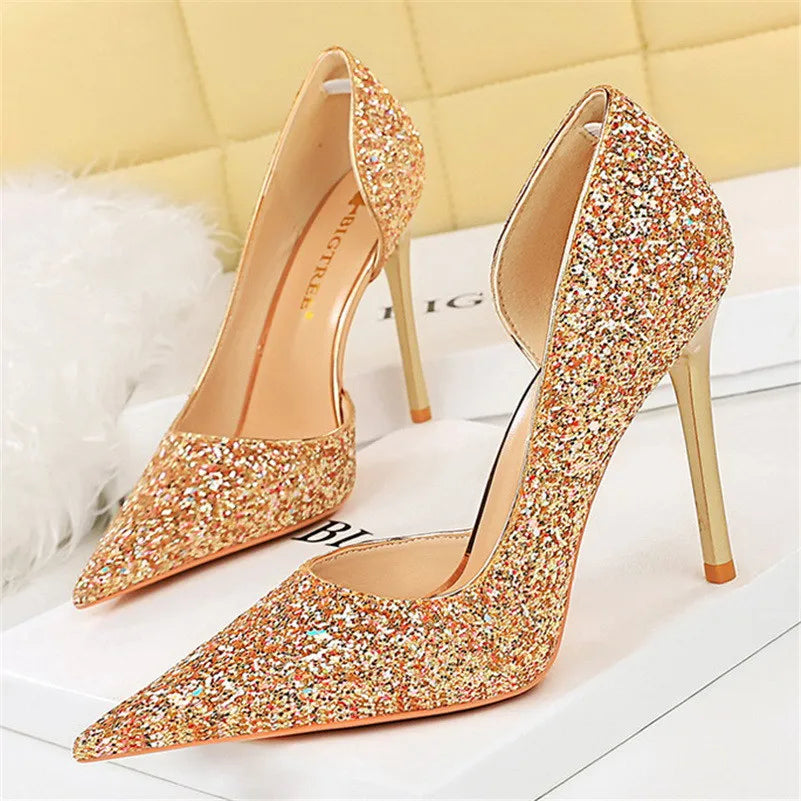 EB | Glitzernder, Spitzer Stiletto Absatz