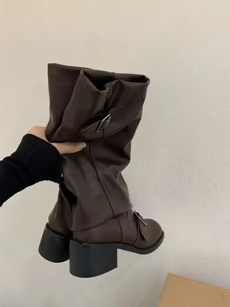 EB | Kniehohe Stiefel