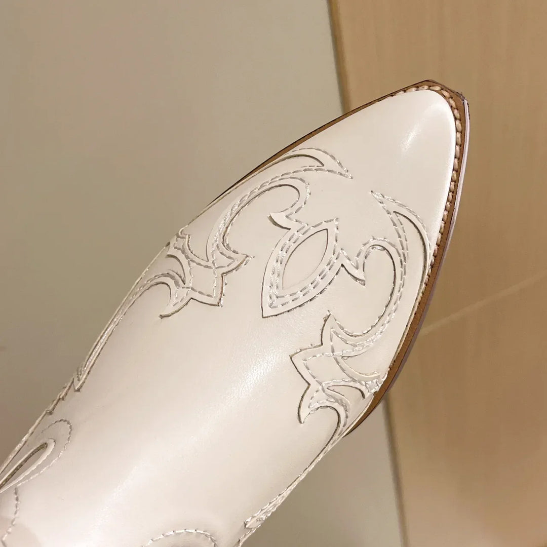 EB | Bestickte Cowboy-Stiefel