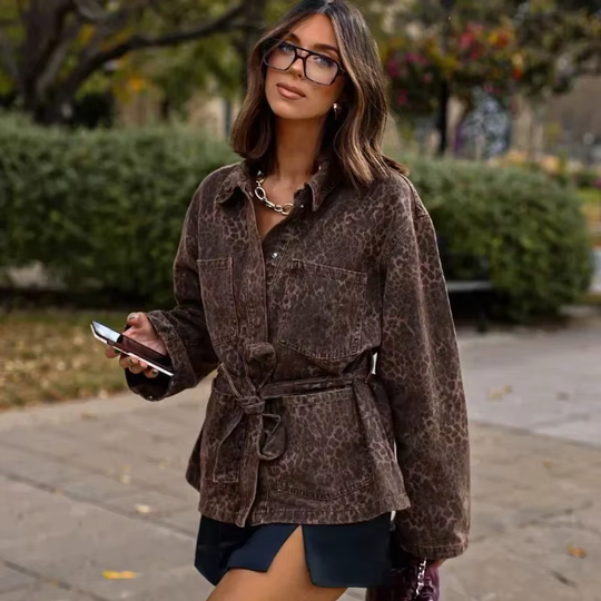 EB | Jeansjacke mit Leopardenmuster