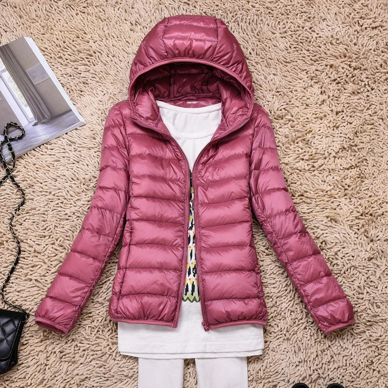 EB | Ultraleichte Damen Daunenjacke mit Kapuze