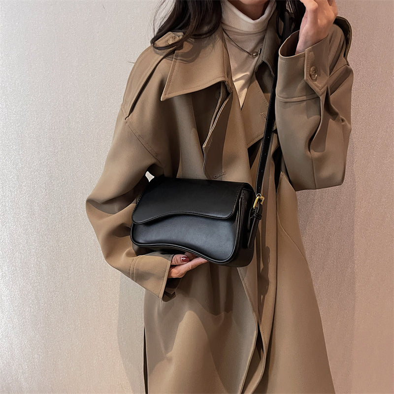 EB | Vintage Leder Crossbody-Taschen Kleine Umhängetasche Stilvolle Armpit Handtaschen und Geldbörsen