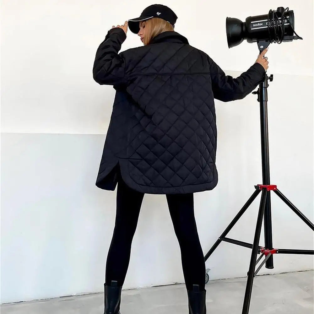 EB | Klassisch gesteppte Jacke mit Druckknöpfen