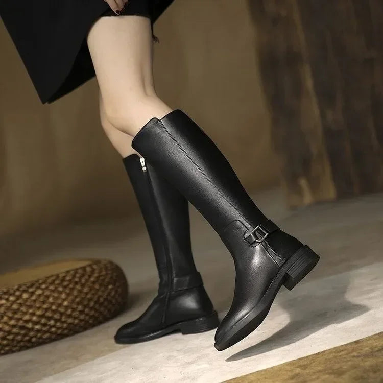 EB | Pu-Leder Knie-Stiefel mit Schnalle und Metalldetails