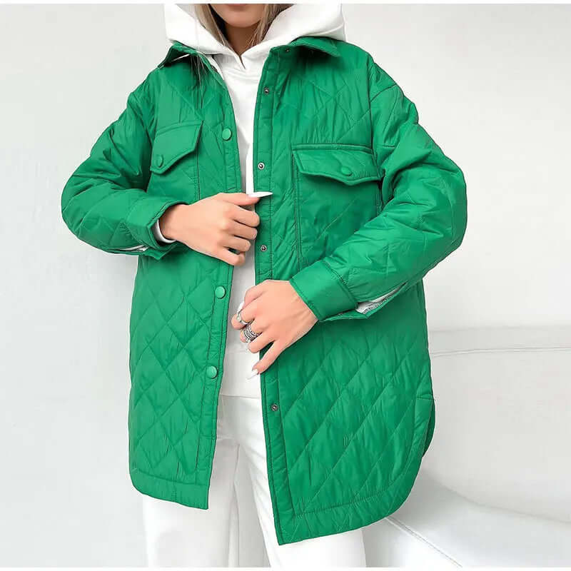 EB | Klassische Gesteppte Damenjacke Mit Druckknopfverschluss Und Taillengürtel