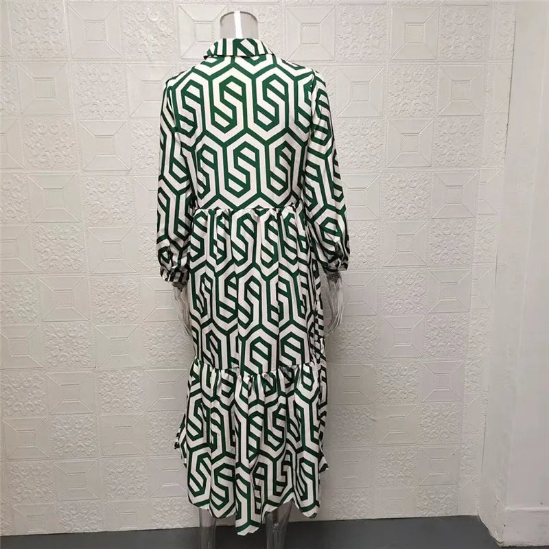EB | Langärmliges Kleid Mit Geometrischem Muster