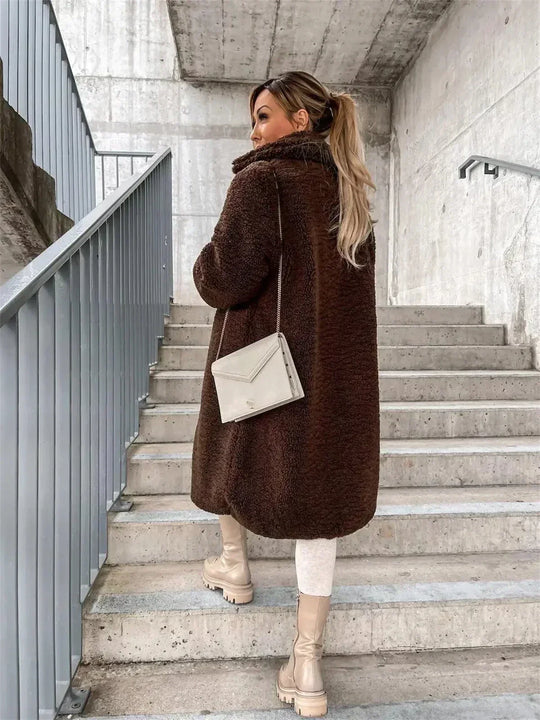 EB | Lange Jacke mit Weichem und Strukturiertem Druck