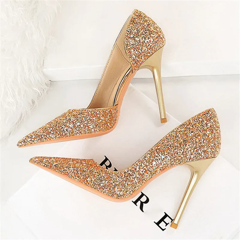EB | Glitzernder, Spitzer Stiletto Absatz