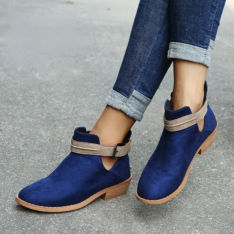 EB | Stiefeletten mit Verstellbarem Riemen und Spitzer Zehe