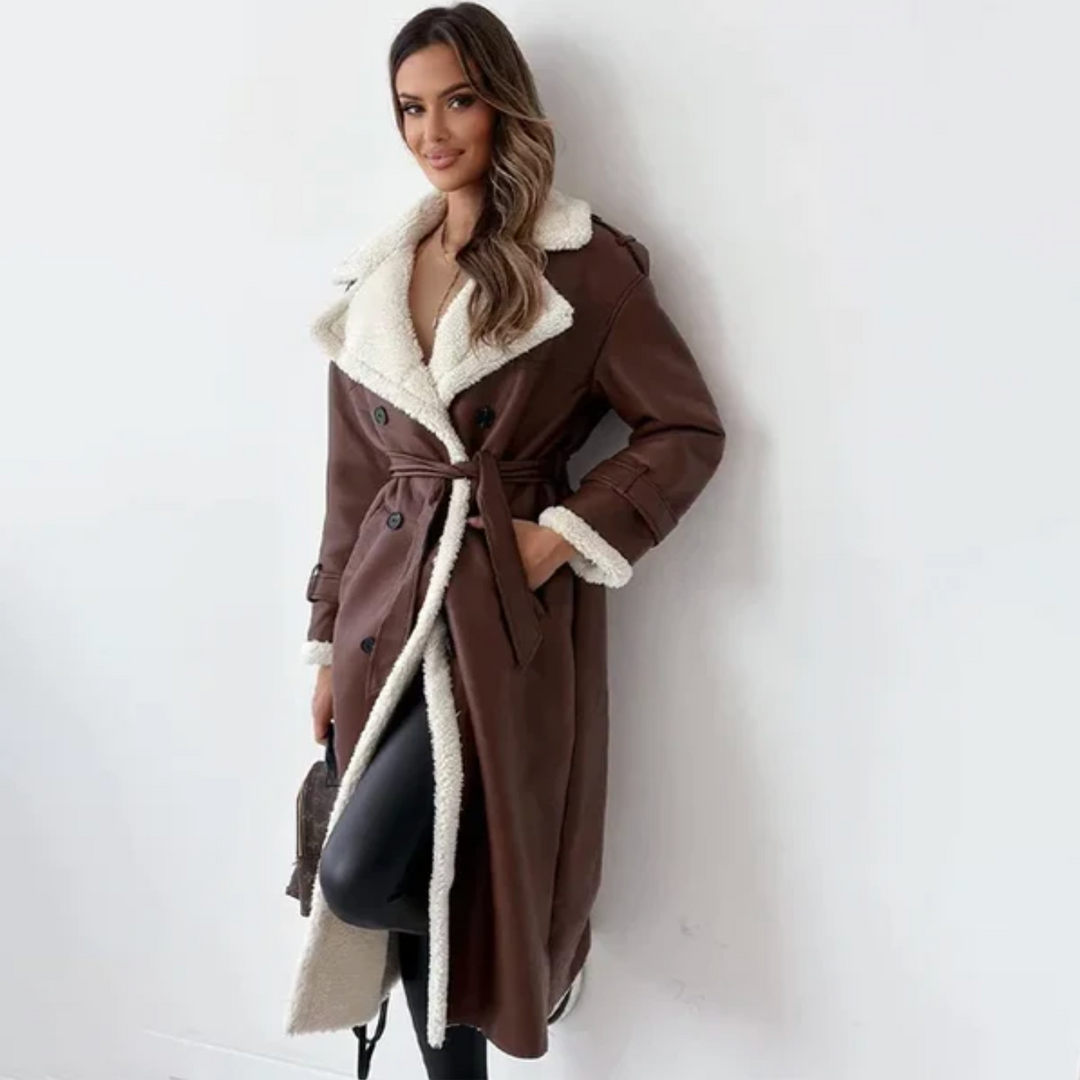 EB | Lauren Lange Mantel