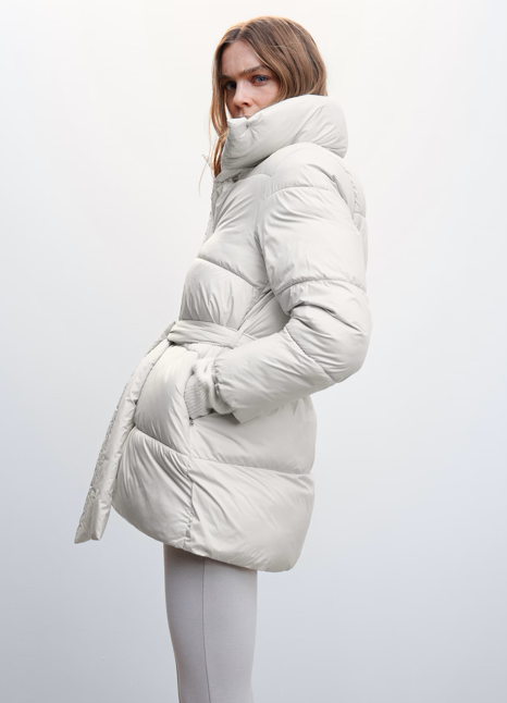 EB | Pufferjacke Damen Reguläre Passform Warmer Schutz Essentielle Eleganz