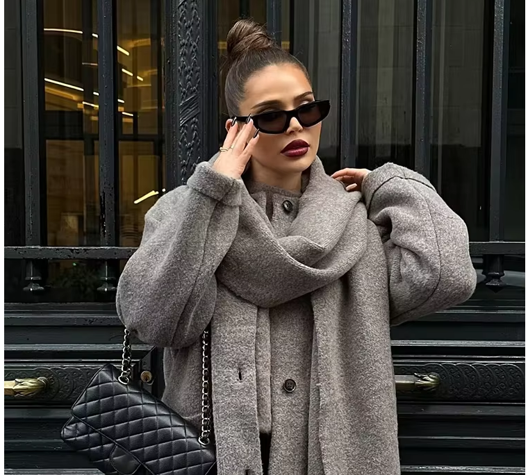 EB | Bequeme Damen-Cardigan mit Eingebautem Schal