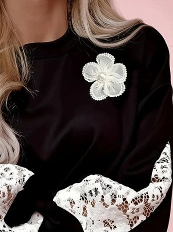 EB | Stylische Spitzenbluse mit floralen Design
