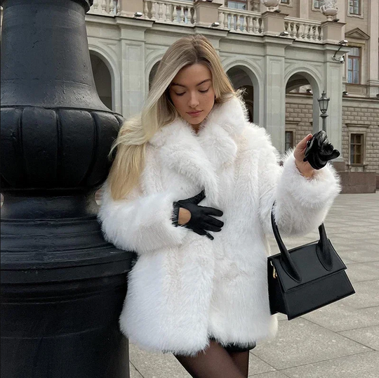 EB | Luxuriöse Jacke Aus Weichem Kunstfell für Damen