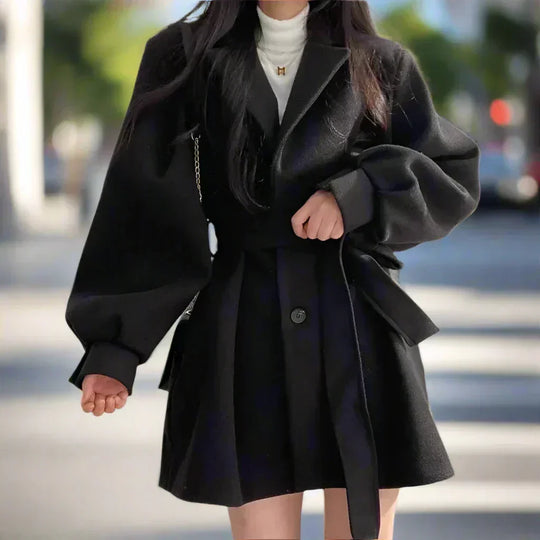 EB | Langer Damen-Trenchcoat mit Gürtel - Zeitlose Eleganz