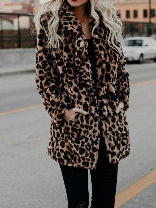EB | Mantel - Kunstpelz - Legere Passform - Leopardenmuster - Mittellang Schicker Look
