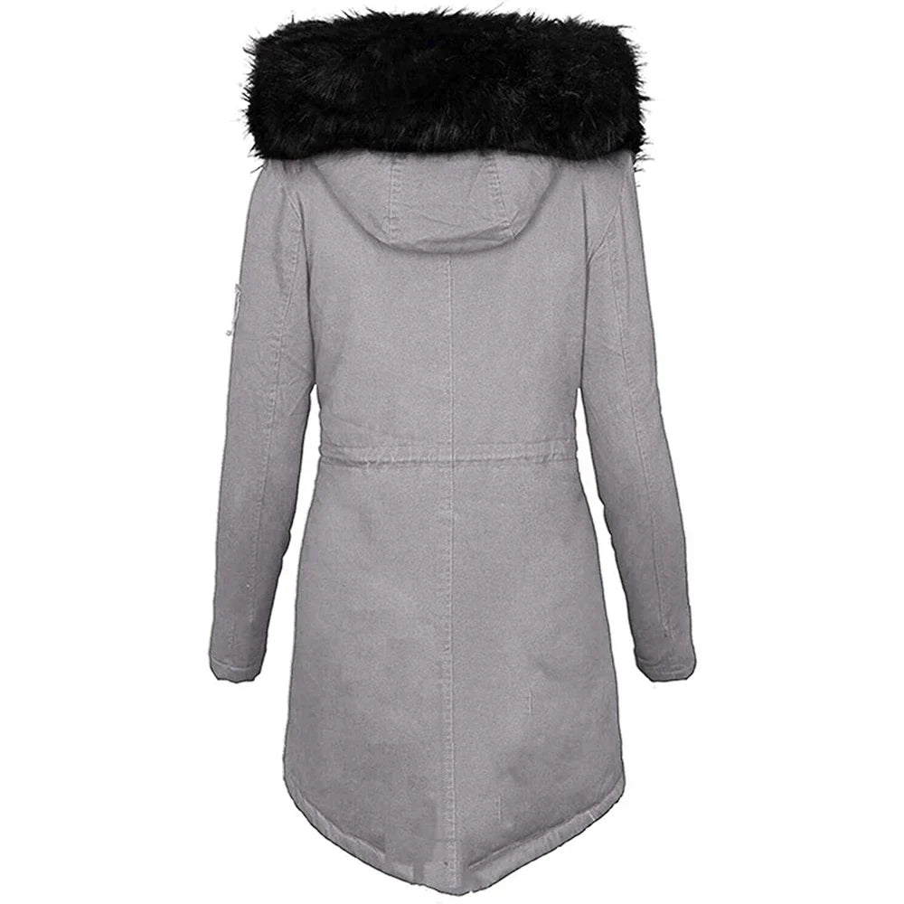 EB | Flauschige Kapuzenwinterjacke mit Fellkragen