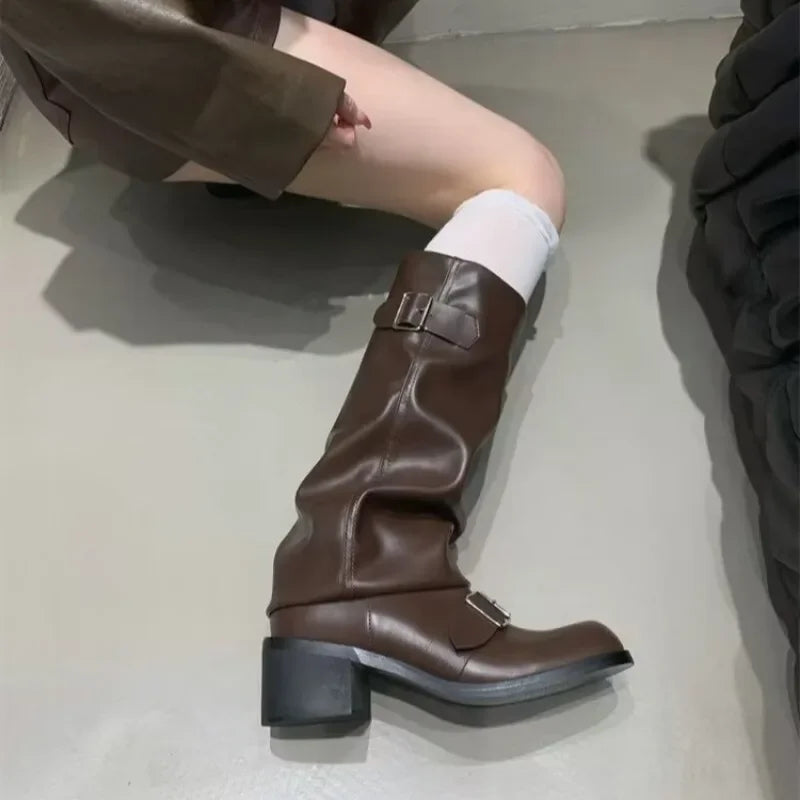 EB | Kniehohe Stiefel
