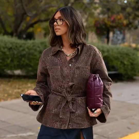 EB | Jeansjacke mit Leopardenmuster