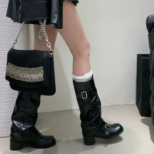 EB | Kniehohe Stiefel