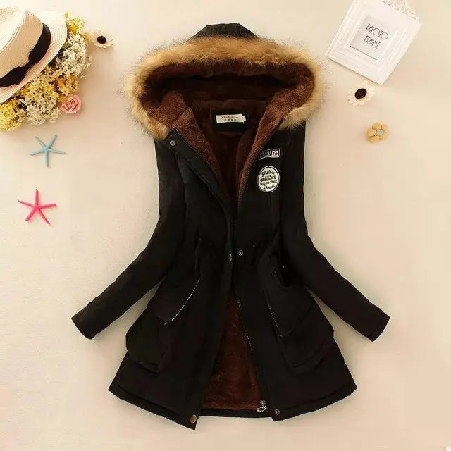 EB | Gefütterte Winterjacke mit Verstellbarem Bund und Kapuze für Frauen